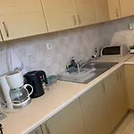 Lanari Valley House *