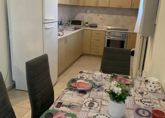 Lanari Valley House 塞尔米
